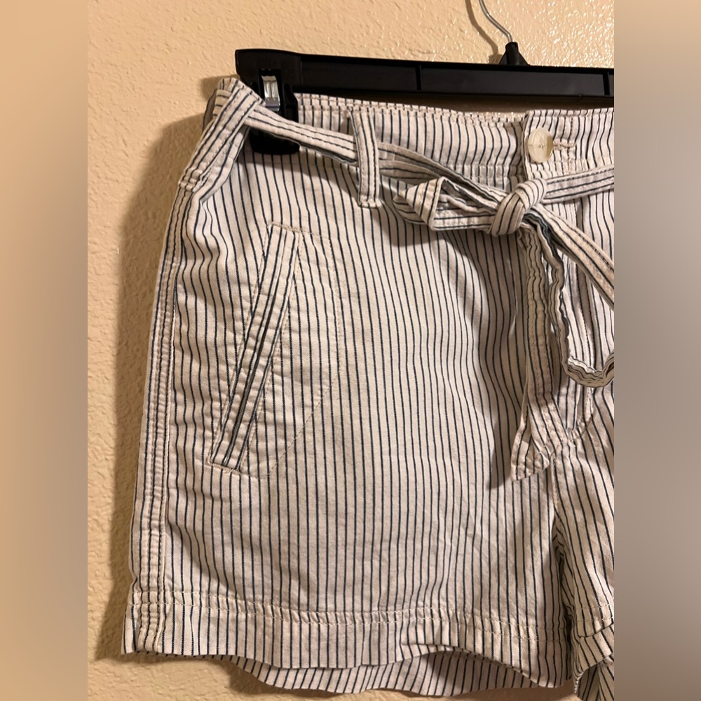 American Eagle Outfitters Seersucker Shorts with Tie Belt‎ 100% Cotton Women's 8